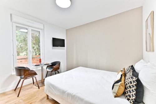 Petit studio paisible en région parisienne -IV