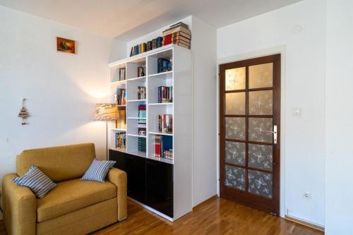 Apartment Khaleesi with sea view