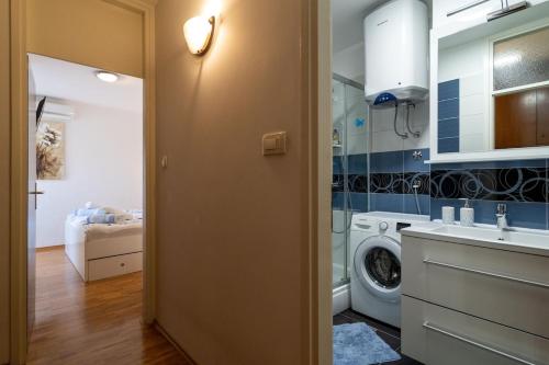 Apartment Khaleesi with sea view