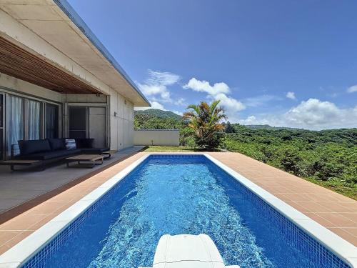 Swimmingpoolen hos eller tæt på ulu Okinawa Resort