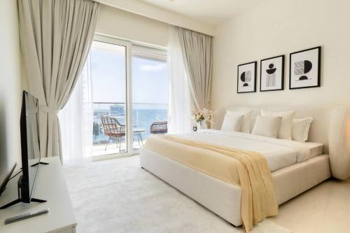 2B designed by ElieSaab with Private Beach Sea View photo 3