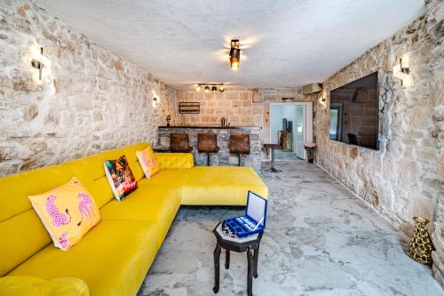 Area soggiorno di Luxury Villa Unikat with Seaview & Jacuzzi