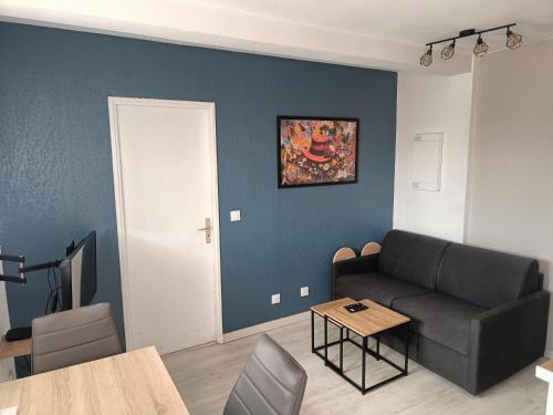 plage, agréable, refait à neuf, top lit, hôte réactif, terrasse, soleil, paisible.