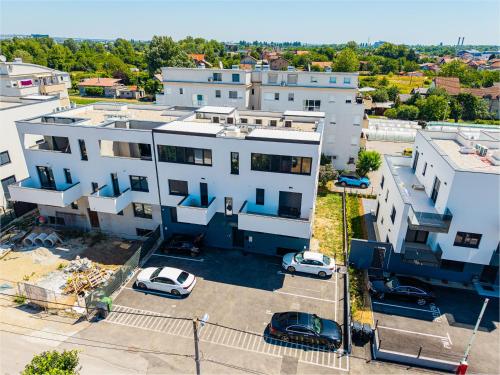 Zagreb 187 - 2 Bedrooms - Parking - New - Apartment - Flexible Keybox Entry - Modern - Monthly Rent - WiFi