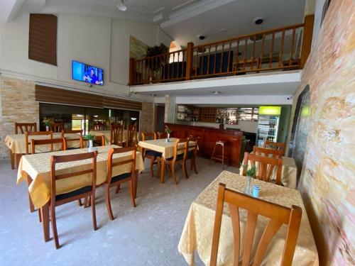 Ảnh trong thư viện ảnh của Sam's Cottage Hotel ở Greenhill