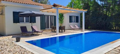 Villa Erietta & Villa Ariana near Lefkas center