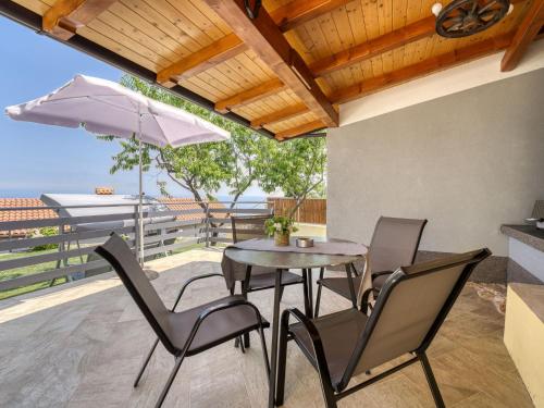 Apartment Ema-1 by Interhome