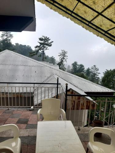 Μπαλκόνι ή βεράντα στο Dunleigh Apartments Murree