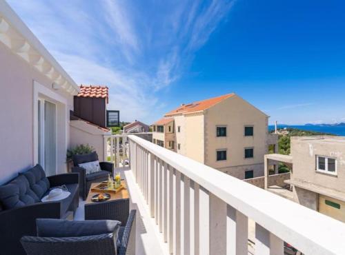 Friends & Family Home