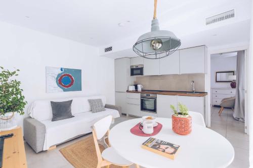 1BR w private patio in the Nook your quiet refuge