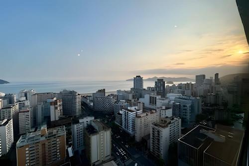 an aerial view of a city with buildings at Alto padrão com vista panorâmica in Santos
