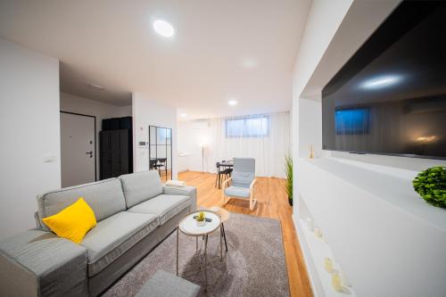 Zagreb 189 - Bedroom - Parking - New - Apartment - Flexible Keybox Entry - Modern - Monthly Rent - WiFi