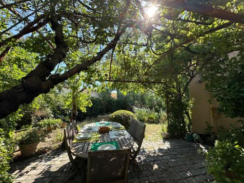 La Maison du Petit Hérisson de 170 m2 avec jardin parking accueil de 6 personnes barbecue