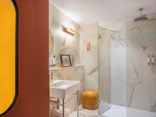 Seven Hotel Paris photo 43