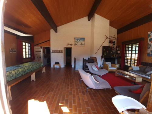 Chalet savoyard 8 pers, 4 chambres, parking privé - FR-1-459-202