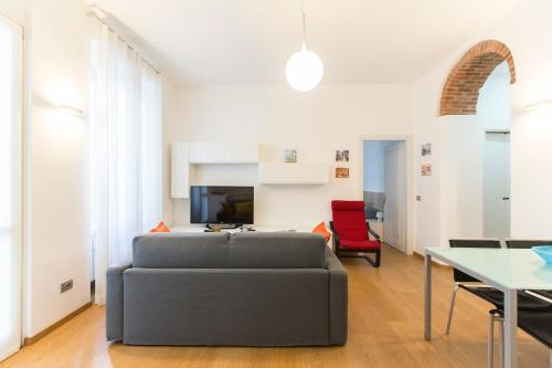 Luminoso Trilocale Centro Navigli Tortona a Milano
