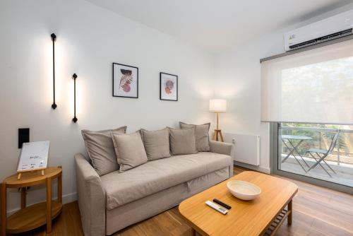 Plaka Gem - Modern, Central Flat in Prime Location