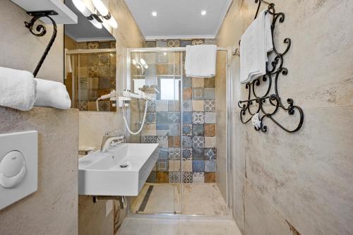Gallery image of Boutique Guesthouse Sveti Petar, on the beach, heated pool & boat berth - ADULT ONLY in Nečujam