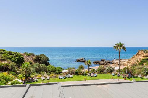 Beachfront apartment Praia dos Aveiros