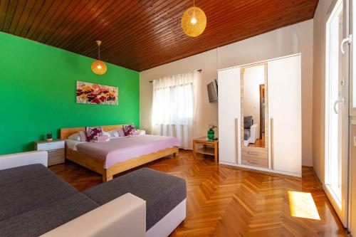 Apartment in Starigrad-Paklenica 43595