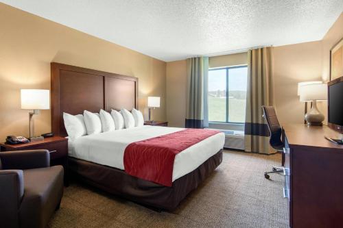Ένα ή περισσότερα κρεβάτια σε δωμάτιο στο Comfort Inn & Suites Cooperstown - Milford