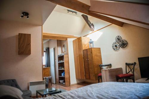 Charming & bright studio in Marais
