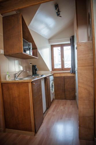 Charming & bright studio in Marais