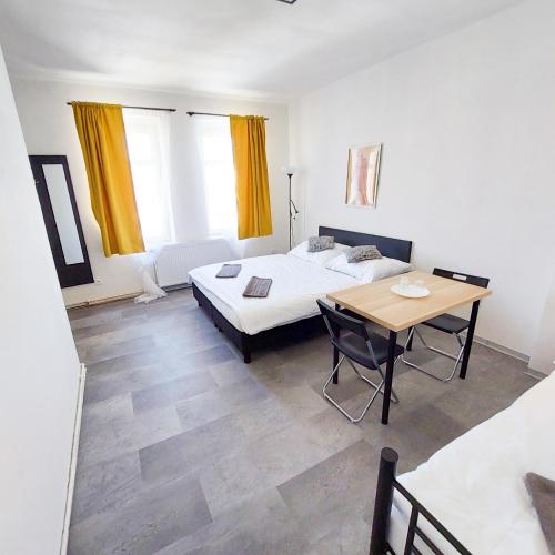 Room for 3 number1 Prague 7