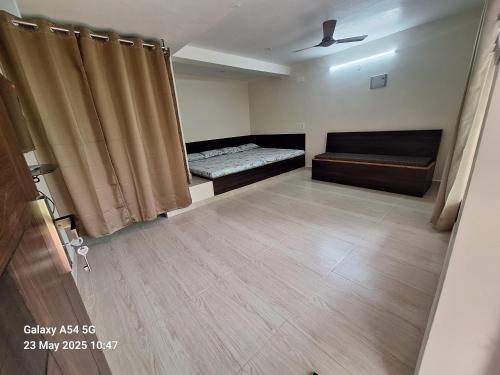 Gallery image of Mount Breezz Home in Salem
