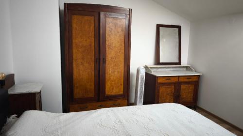Ένα ή περισσότερα κρεβάτια σε δωμάτιο στο New boutique apartments house Gabrijela Mrak in old Tolmin