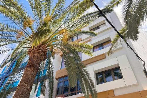 HJS Plaza Suites Apartments II