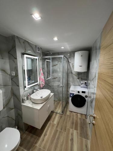 Ένα μπάνιο στο Apartman Ksenija