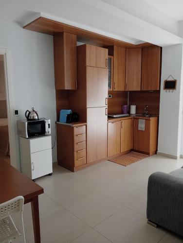 TEMPORARY HOME ROMA