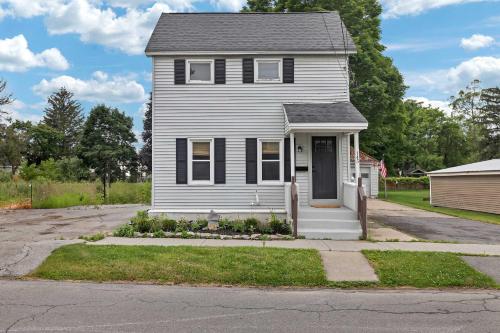 Gallery image of Charming Family Saratoga Home Walk to Track & Downtown in Saratoga Springs