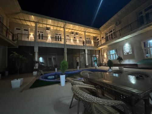 Bazén v ubytování Global Star nebo v jeho okolí