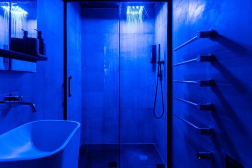Koupelna v ubytování L'Eclipsina - Logement Insolite dans un Univers Futuriste