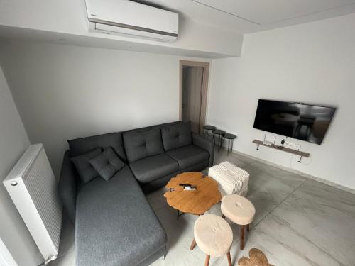 Delou-M 27 01 Deluxe Apartments