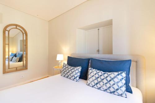 Discover Lisbons History - Stylish apartment in Alfama