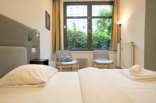 Comfort Studio with Queen-Size Bed, Self Check-in K1