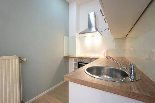 Comfort Studio with Queen-Size Bed, Self Check-in K1