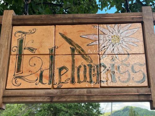 Gallery image of Guesthouse Edelweiss in Mestia