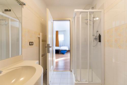 Hi Hotels Riva del Gardaにあるバスルーム