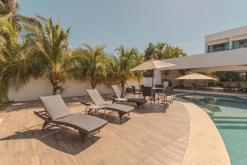 Gallery image of Cuzamil, big waterfront house in Chicxulub