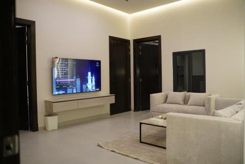 Μια τηλεόραση ή/και κέντρο ψυχαγωγίας στο Rateel Apartments 2