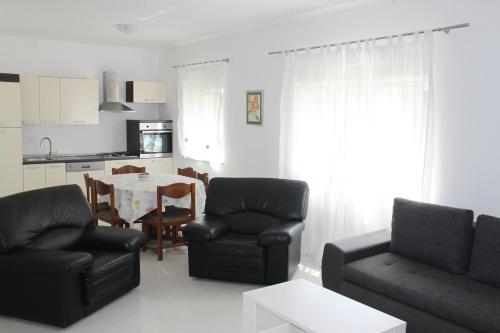Mikulandra apartment