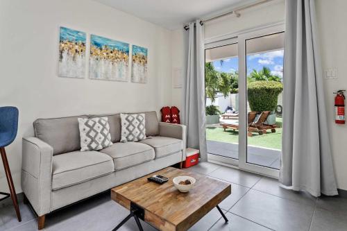 WLR7 - 1BR near Palm Beach - White Lotus Retreat