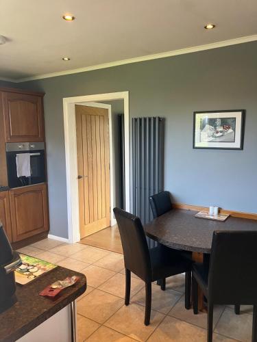 Η κουζίνα ή μικρή κουζίνα στο Esna