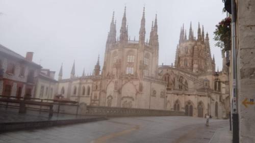 Disfruta junto la catedral con aparcamiento