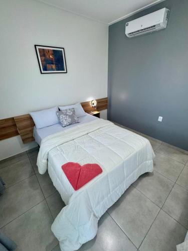 Una cama o camas en una habitación de Hotel Torre do Sal