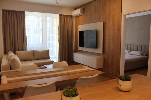 TV a/nebo společenská místnost v ubytování Apartment Skopje 2